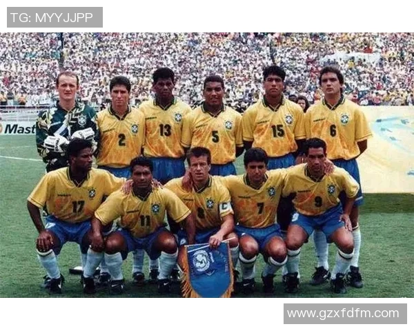 从贫困街头到绿茵传奇 足球巨星背后鲜为人知的悲惨身世揭秘