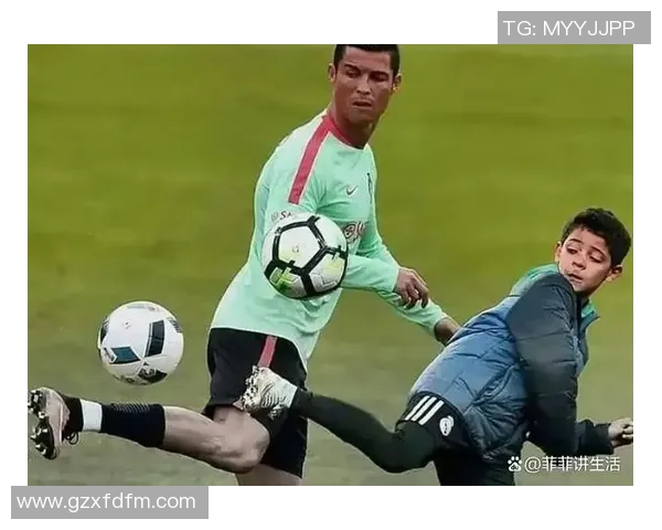 足球球星CC的传奇故事与职业生涯回顾：从青训到世界舞台的飞跃