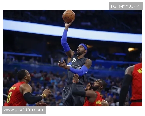 聚焦足球明星卡特罗斯成长历程与赛场辉煌瞬间